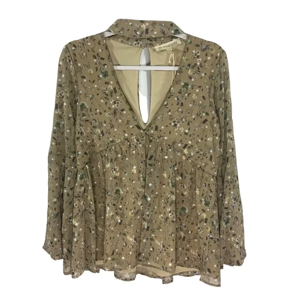 By Together Women's Floral Top Size Medium - Picture 2 of 8